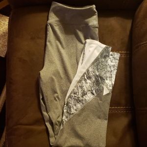 Yoga High-Rise Leggings